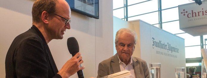 Thomas Manns Lieblingsenkel Frido (rechts) im Gespräch mit Andreas Platthaus (Foto: Barbara Fellgiebel)